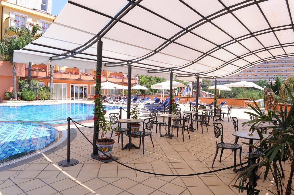 Art Hotel Diamond Naxos Taormina Giardini Naxos Exterior foto